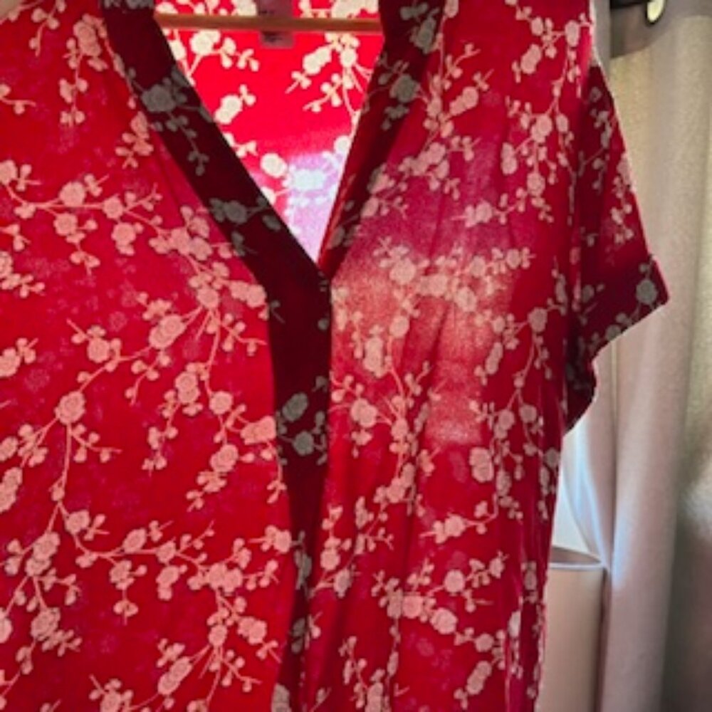 Red Floral Short Sleeve Women's Dress - Picture 4 of 10